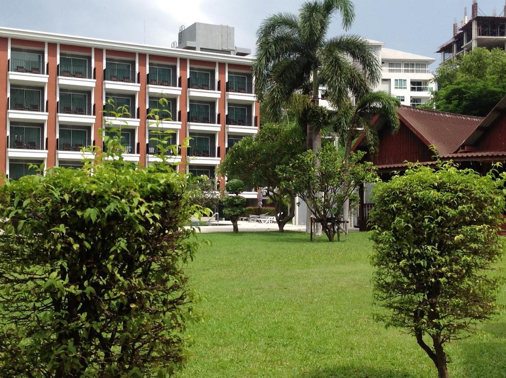 Marsi Pattaya Hotel Bagian luar foto