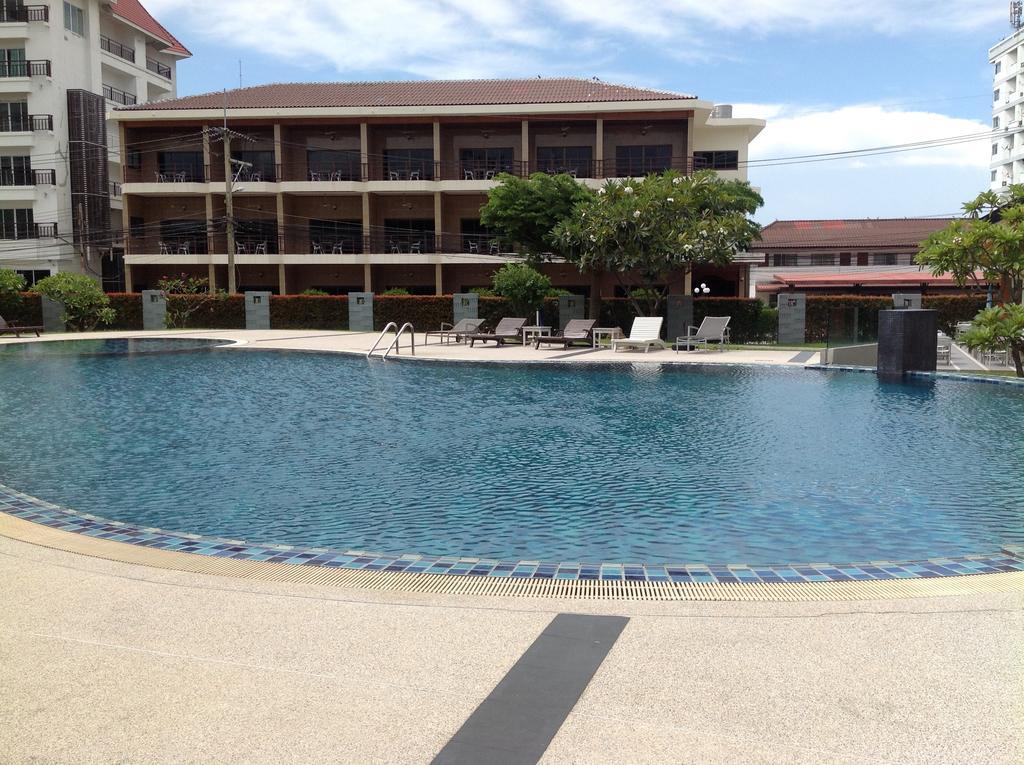 Marsi Pattaya Hotel Bagian luar foto