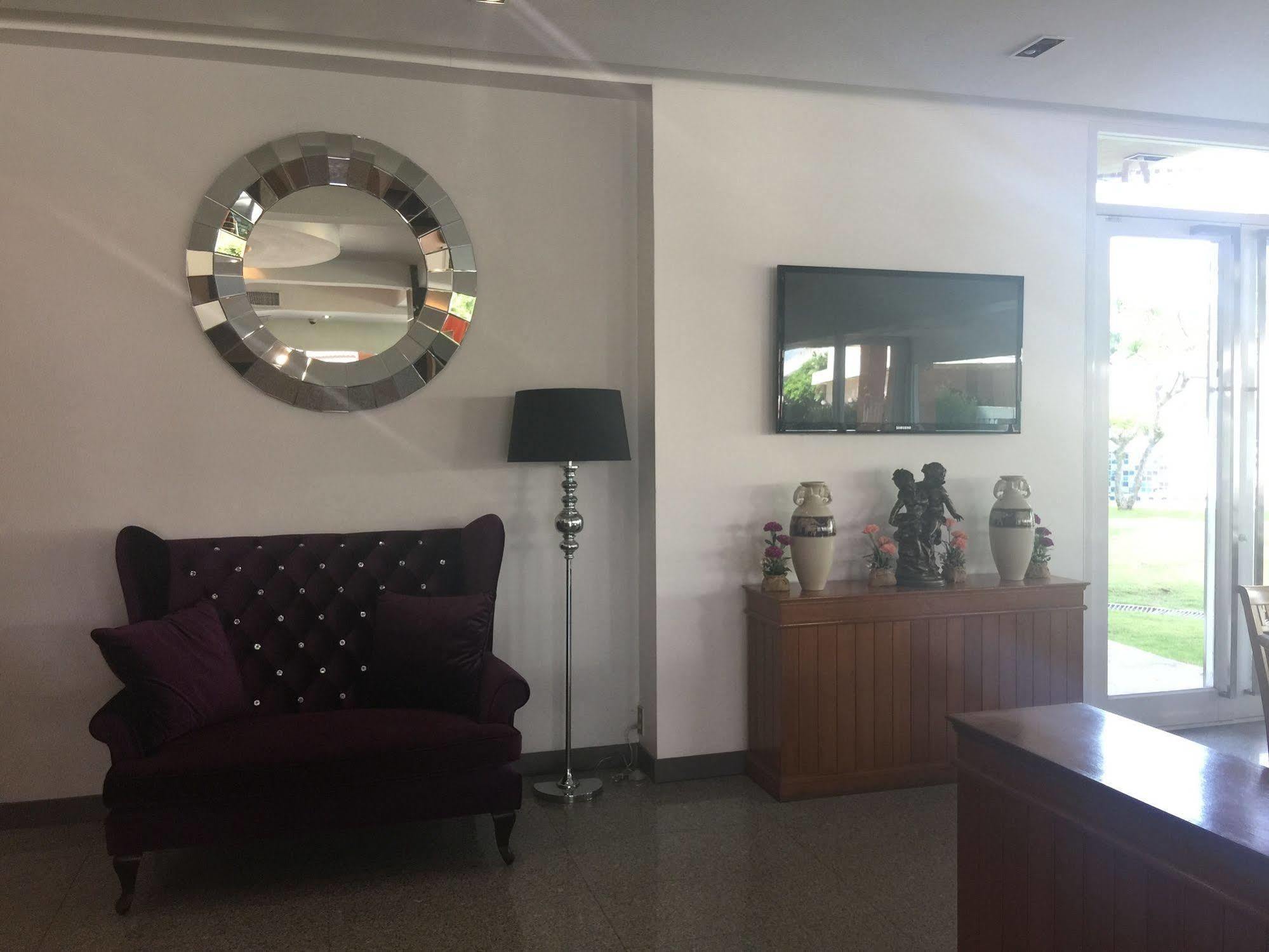 Marsi Pattaya Hotel Bagian luar foto