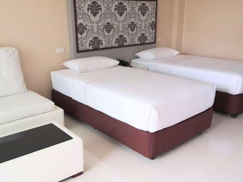 Marsi Pattaya Hotel Bagian luar foto